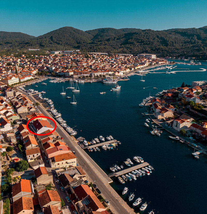 Ribarska Srica accommodation in the centre of Vela Luka